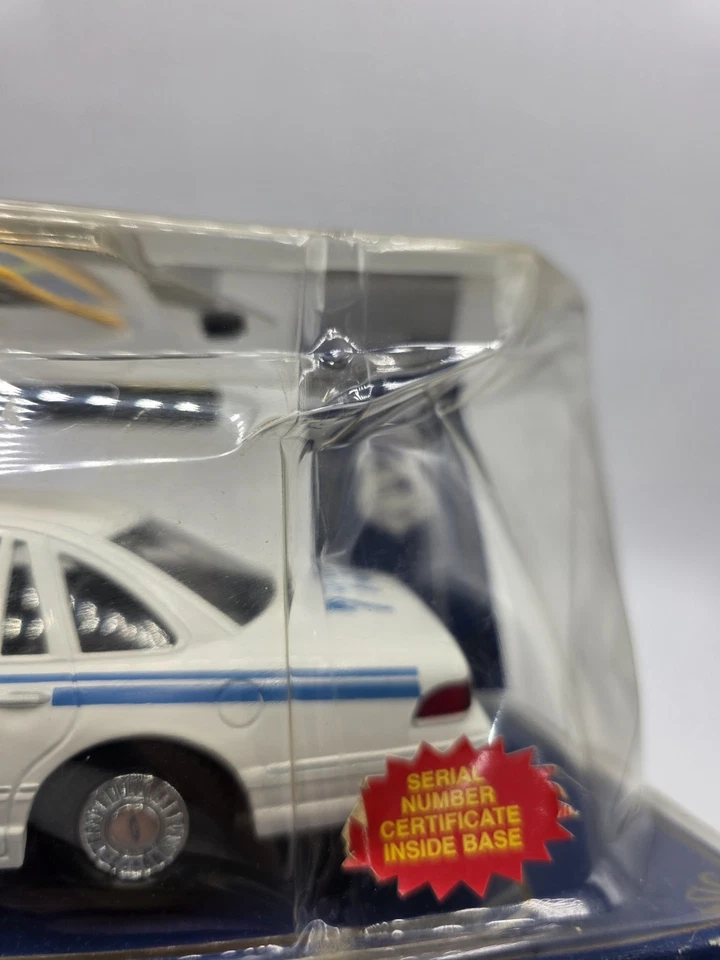 Code 3 Premier Chiefs City Of New York NYPD Police Car & Patch Cert 1:24 Rare - Image 2 of 4