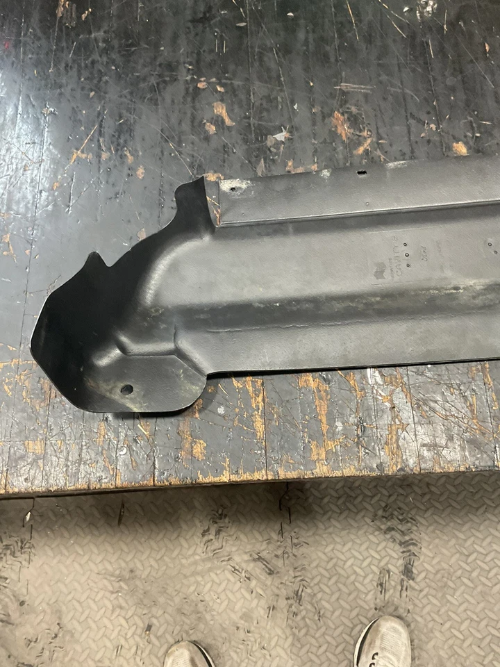 Parachoques delantero Thunderbird Cougar 1996 1997 deflector de cenefa de presa de aire inferior Foto 2 de 4