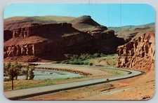 Postcard  Red Rocks & Wind River on Hiway US 287 Connecting Lander & Riverton WY