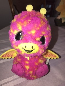 hatchimals giraffe