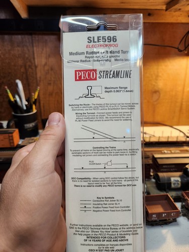Peco SLE596 Steamline On30 Medium Radius Left Hand Turnout Electrofrog Code 100 - Picture 4 of 5