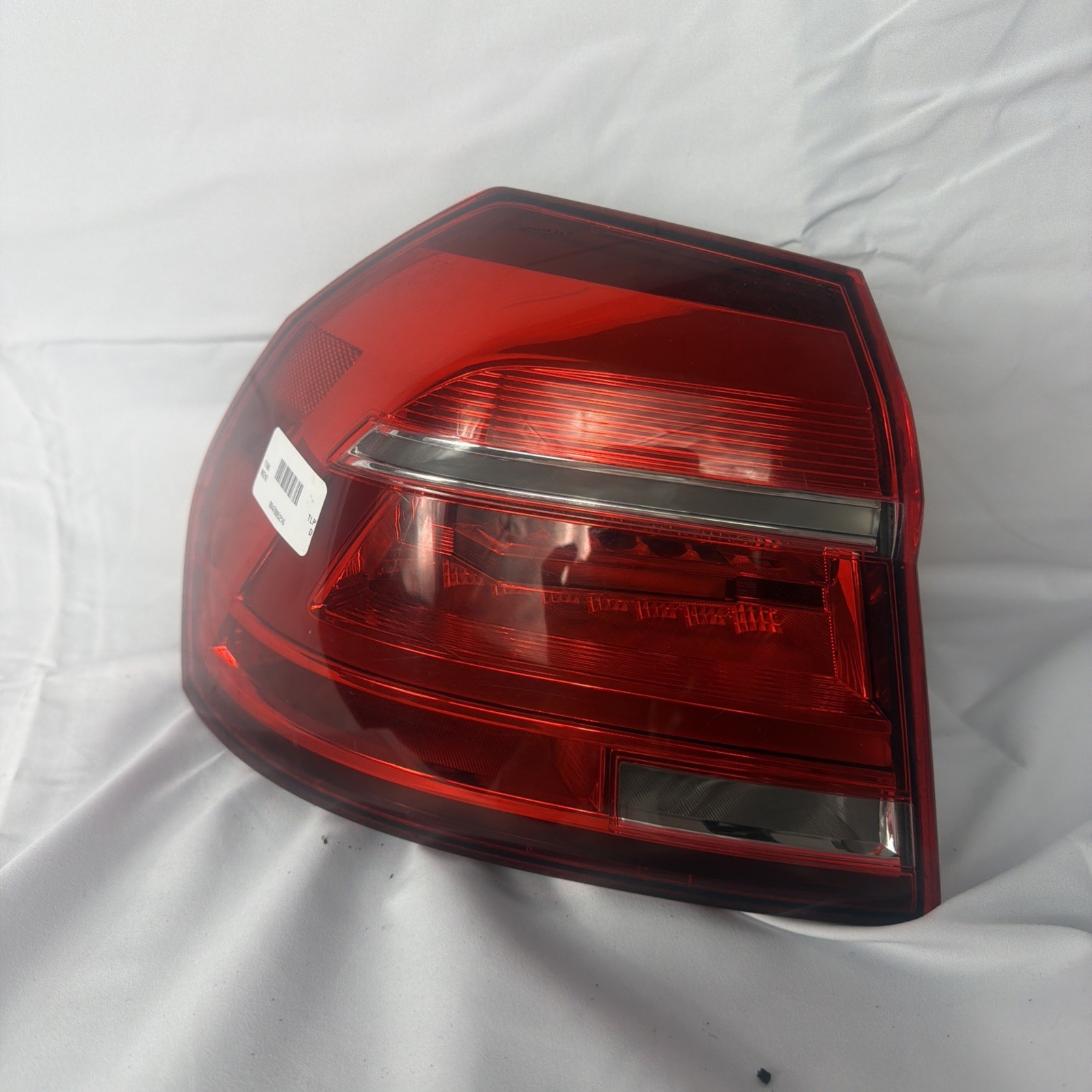 OEM Volkswagen Passat Sedan Left Driver Side LED Outer Tail Lamp 561-945-207-B