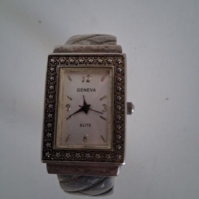 Geneva Elite #1154 Ladies Cuff Bracelet Watch Quartz New Battery  Works