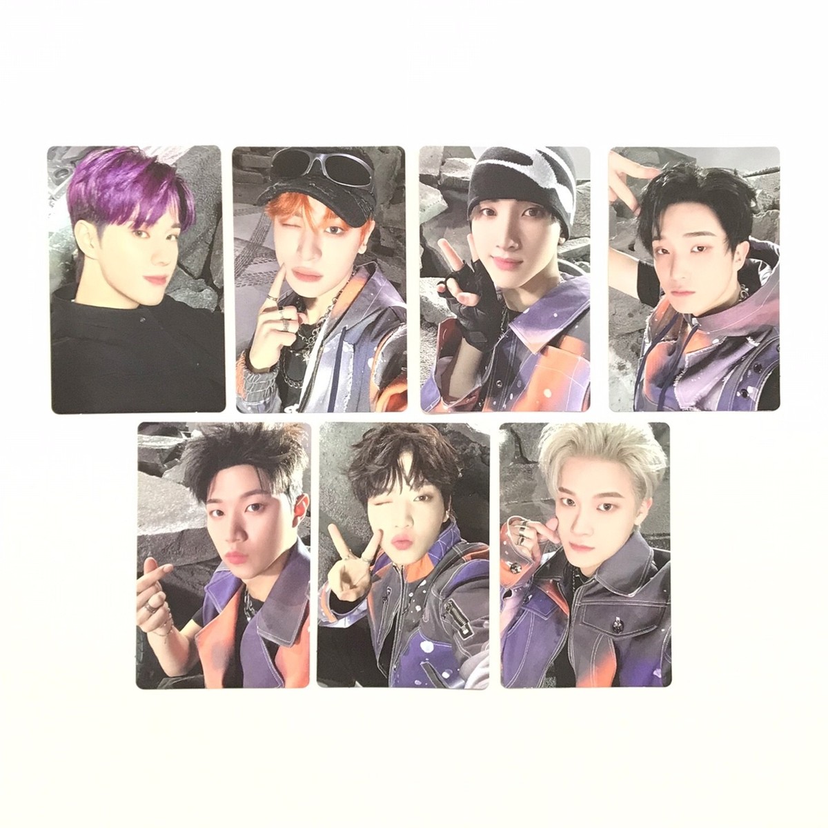 XIKERS] HOUSE OF TRICKY : WATCH OUT / Hiker Ver. Official