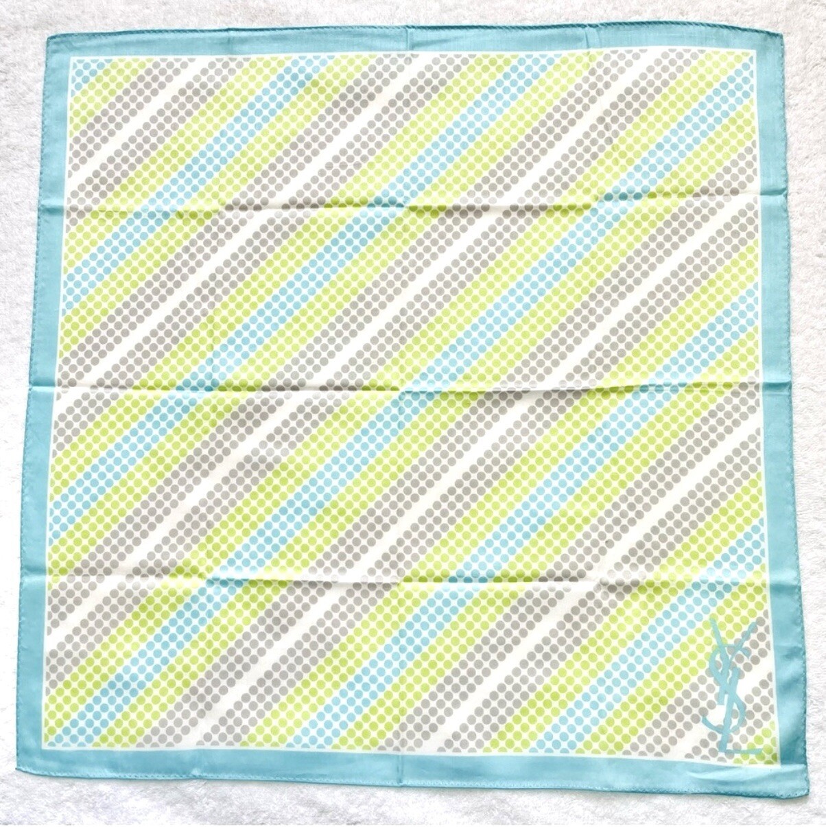 YSL mini sciarpa fazzoletto Yves Saint Laurent borsa borsetta donna logo testa blu