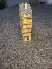 Faller  HO B-912 Narrow Apartment Building Fully Assembled 