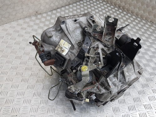 TOYOTA AVENSIS GEARBOX 6 SPEED MANUAL 2.0 DIESEL 3030020A30 MK3 2015 - Picture 12 of 14