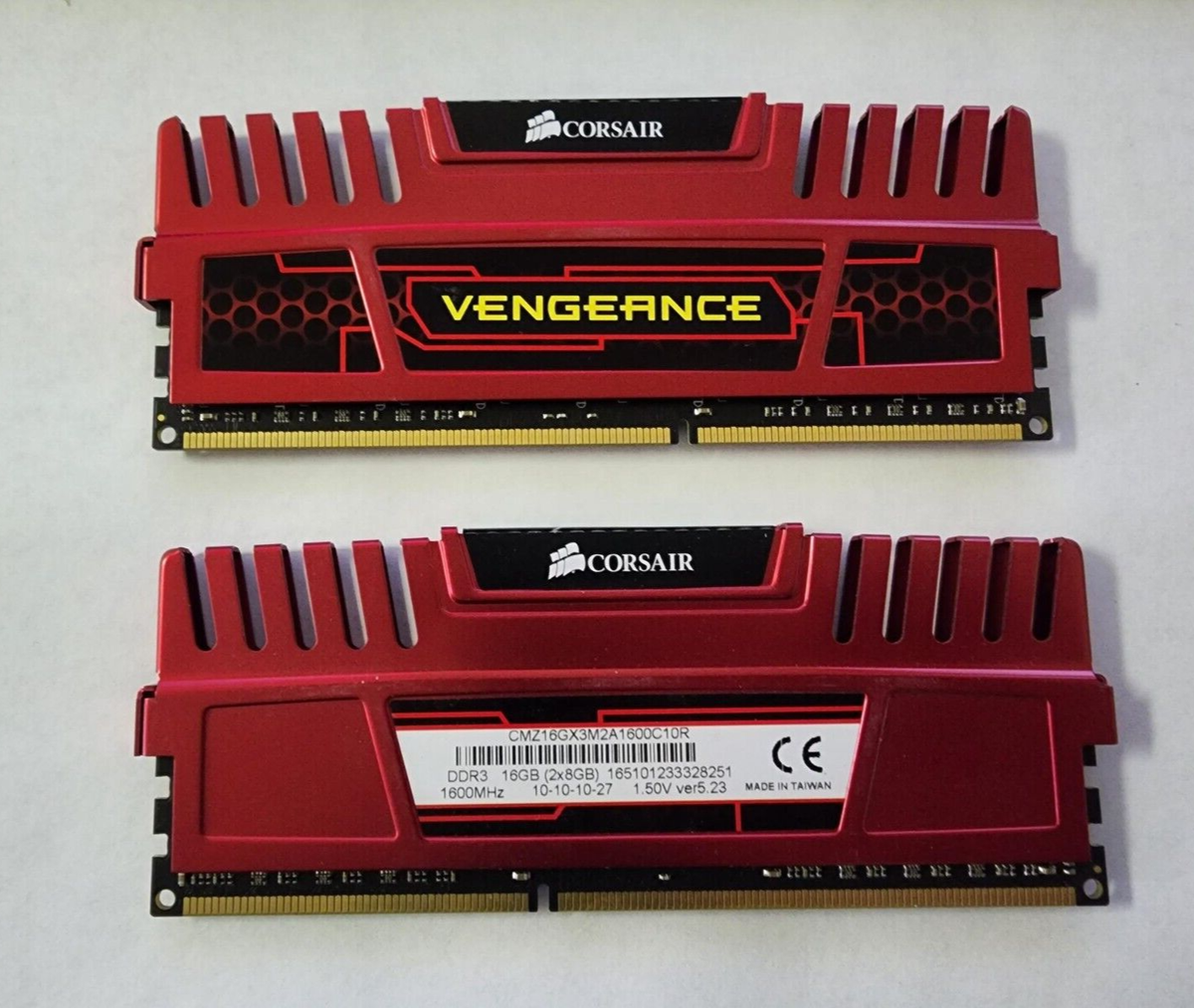 CORSAIR VENGEANCE 16GB (2X8GB) DDR3-1600MHz PC3-12800 1.5V CORSAIR VENGEANCE 16GB (2X8GB) DDR3-1600MHz PC3-12800 1.5V