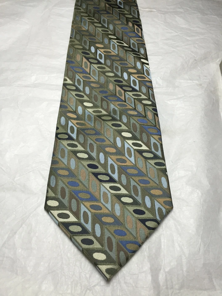 CLAIBORNE MENS TIE GREEN AND BLUE 4 X 60 - Image 2 of 4