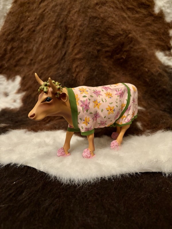 2000 Cow Parade Item #9129 “Early Show” No Tag No Box Ships Insured