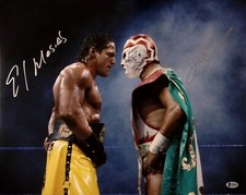 Foto firmada por el Dr. Wagner Jr. y El Mesias 16x20 certificado de autenticidad BAS Lucha Libre AAA imagen automática
