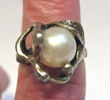 STERLING SILVER PEARL FREE FORM DESIGN RING BAND SIZE 5 4.4 GRAMS