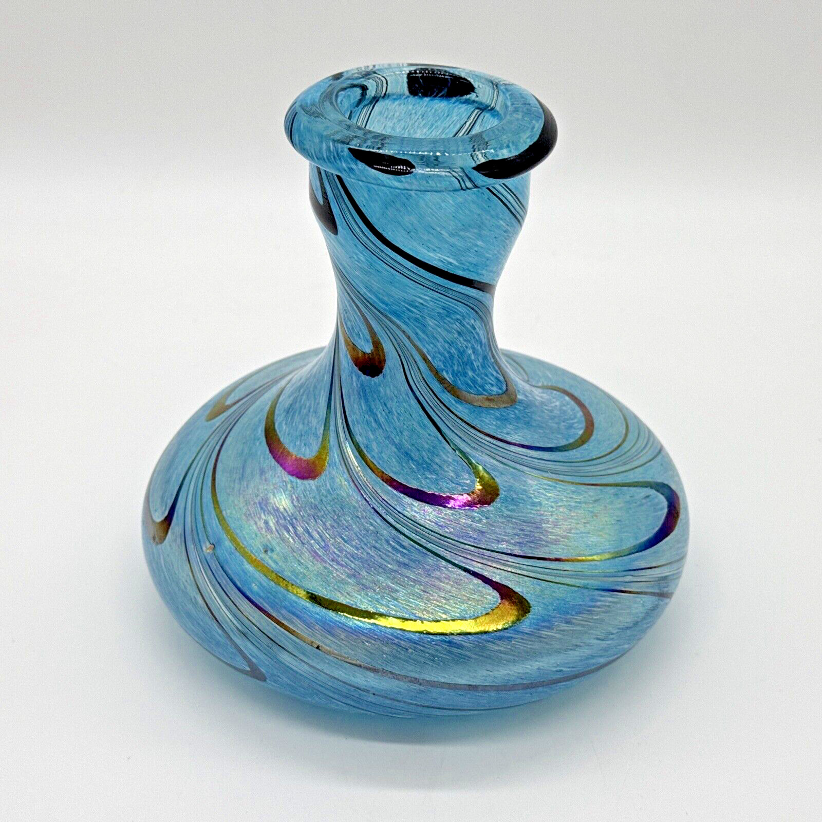 Sahara Smoke Company Iridescent Blue Glass Swirl Hookah Vase 5”