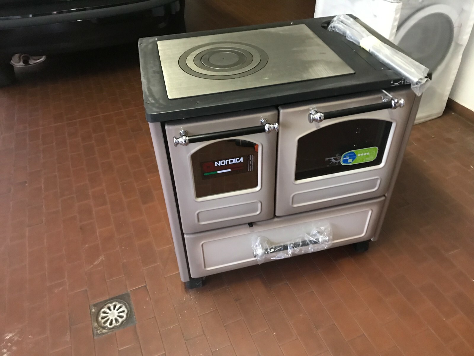 cucina stufa a legna usata