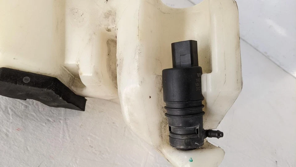 VW New Beetle 1c Waschwassserbehälter Behälter Scheinbenwasch - Bild 3 von 4