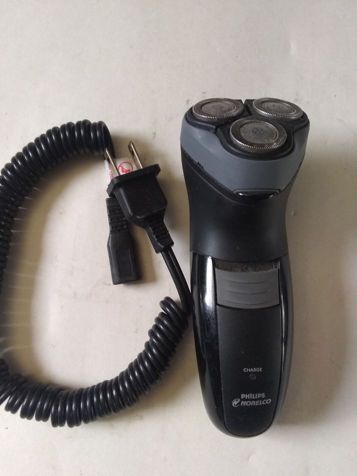 Philips Norelco Close Cut Dry Rechargeable Electric Shaver With Cord eBay