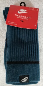 nike snkr sox essential