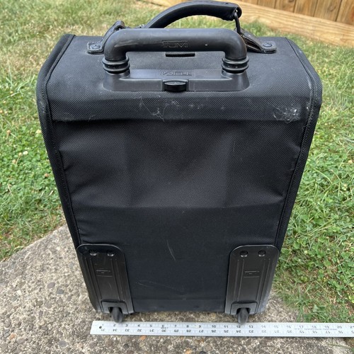 Maleta de mano TUMI ALPHA 22" negra con ruedas equipaje con ruedas más bolsa de lona - Imagen 12 de 18