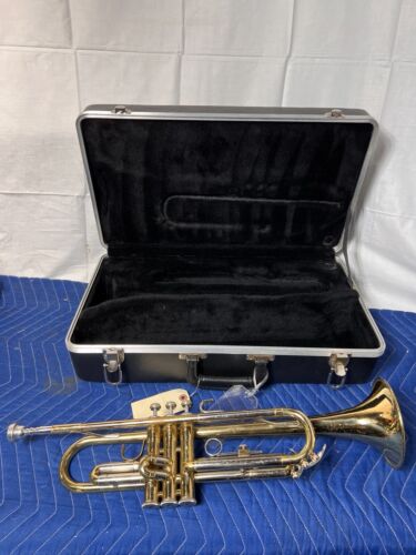 Blessing Model B126 Trumpet W/ 7C Mouthpiece And Case - Picture 1 of 23