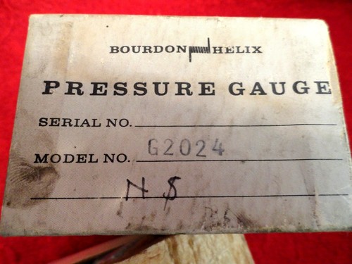 BOURDON HELIX PRESSURE GAUGE MODEL 62024 NEW SURPLUS IN BOX - Picture 4 of 9