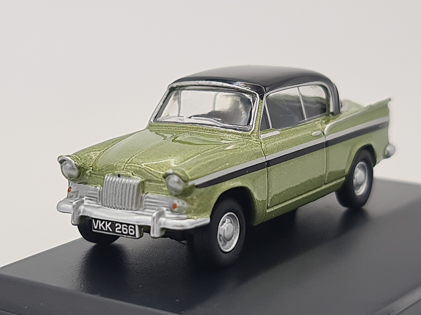 Oxford Diecast Sunbeam Rapier MkIII  Green Metallic 76SR007 Boxed 1:76 Scale MIB