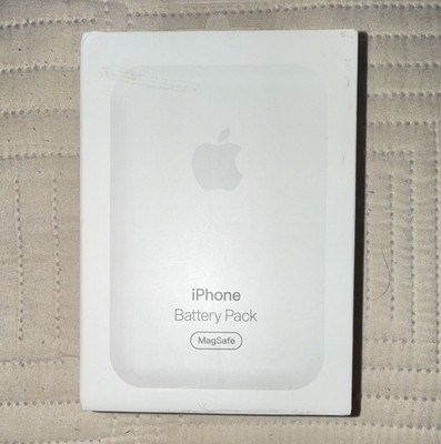 Apple MagSafe Magnetic Wireless Battery Pack, White (MJWY3AM/A)