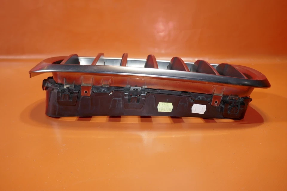 ОРИГИНАЛЬНАЯ ВЕРХНЯЯ ПРАВАЯ РЕШЕТКА РАДИАТОРА BMW X6 2015 2016 2017 2018 F16 51137349388 - Изображение 4 из 4