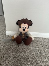 Disney World Park Pirates of the Caribbean Ride Mickey Mouse Pirate plush  