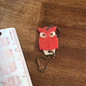 2” FITGERS BEER KEY CHAIN ADVERTISING DULUTH MINN, PLASTIS 1960’s Owl. MN . 