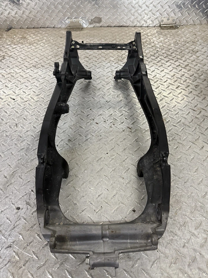 Honda CBR 600RR 2015 subchasis trasero trasero submarco trasero OEM recto Foto 4 de 4