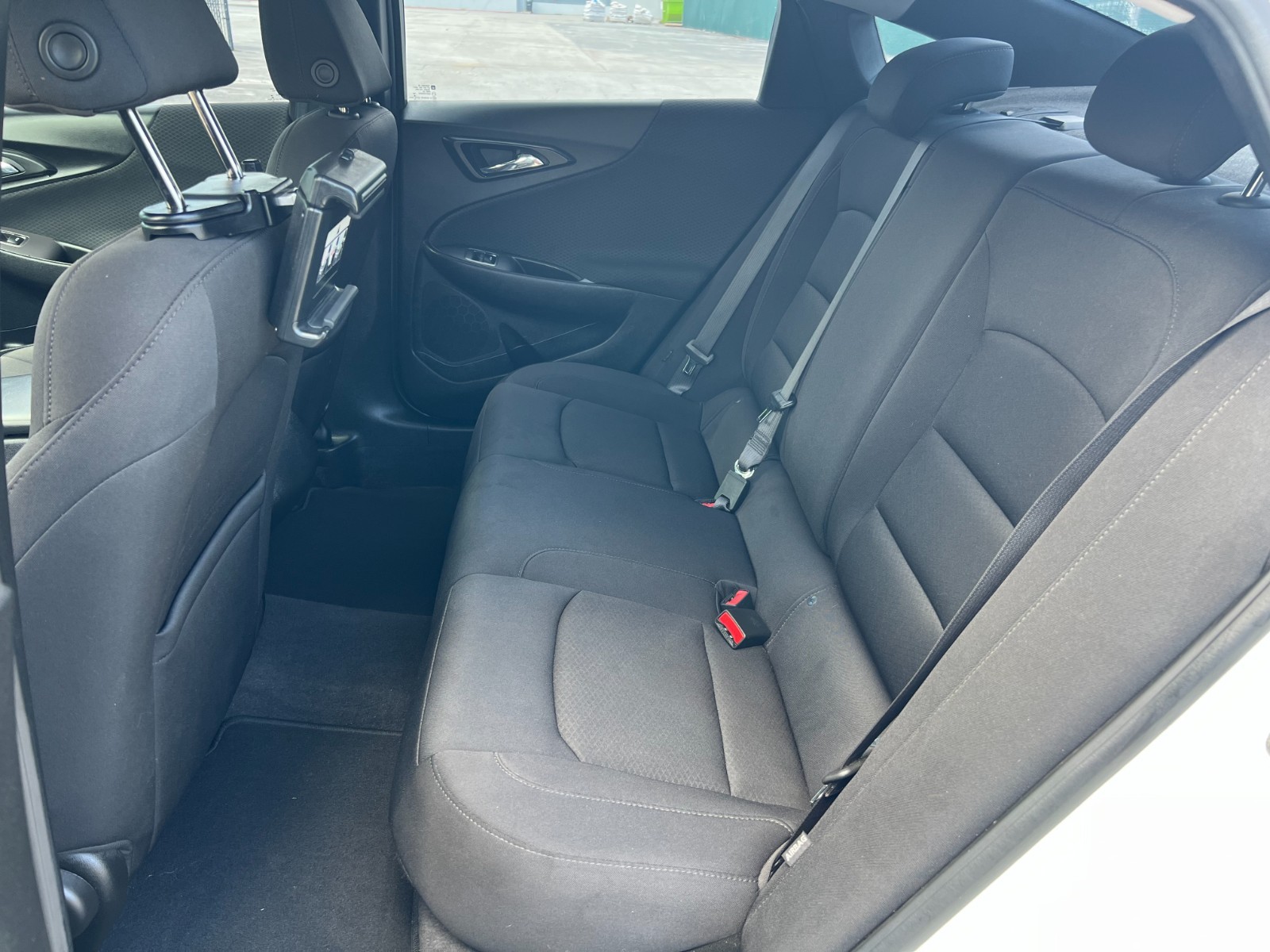 Chevrolet Malibu - Image 12