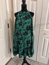 sleeveless floral print dress with a halter neck and ruffled hem Sz 3x Cruise