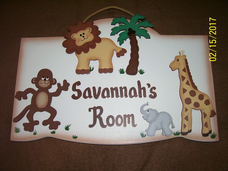 girls Savannahs room personalized bedroom door name plate plaque picture wooden
