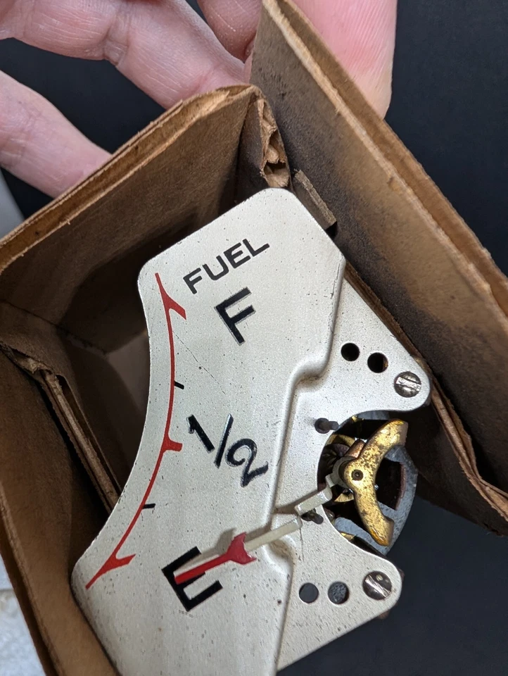 Nuevo de Lote Antiguo 1938 Chrysler C18 Royal C19 Imperial Gas Combustible tablero de instrumentos medidor Foto 4 de 4