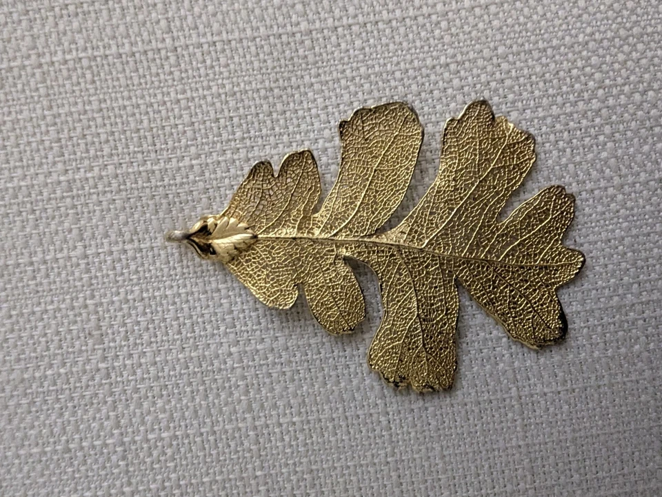 Rustic Gold Tone Oak Leaf Skeleton Leaves Filigree Lace Pendant - Image 3 of 4