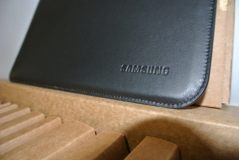 New Samsung Galaxy Tab 2 10.1 inch universal Tablet  Case Cover Stand Leather - Image 4 of 4
