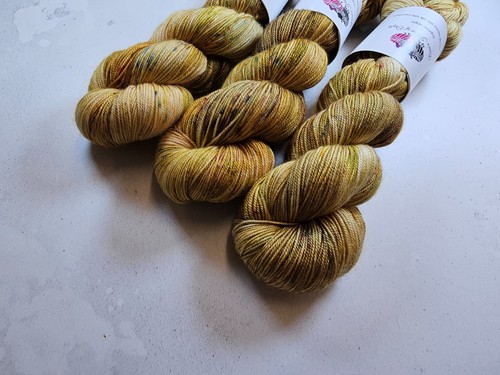 Sw Merino Seide Kaschmir Garn, 4-ply, Griffweise Gewicht, 100 G, Golden Drache - Bild 6 von 6