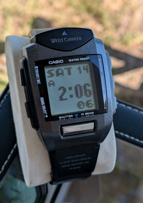 Rare Vintage Casio WQV-1 2220 Digital Wrist Watch Camera Black