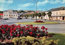 60  MONTATAIRE LA PLACE DE LA MAIRIE