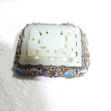 AMAZING VINTAGE CHINESE EXPORT SILVER CARVED JADE ENAMEL BROOCH GREAT DETAIL