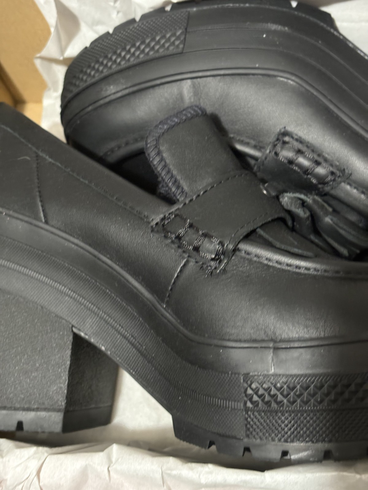 SIZE 9.5 WOMENS - Converse Chuck 70 De Luxe Heel Loafer Platform Black thumbnail 4