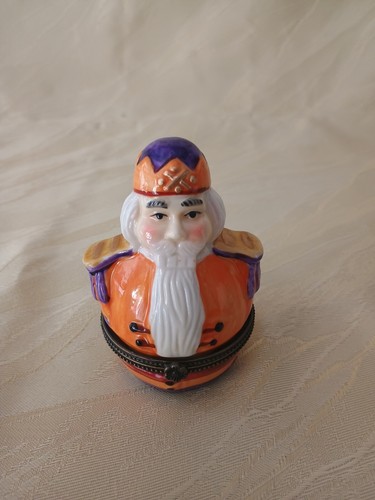 B24/29 Villeroy & Boch V&B Christmas Toys Nussknacker Deckel-Dose rund H= 9cm - Picture 2 of 5
