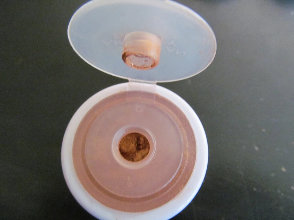 American Beauty 完美矿物散粉眼影 铜光 全新 — 第 3/3 张图片