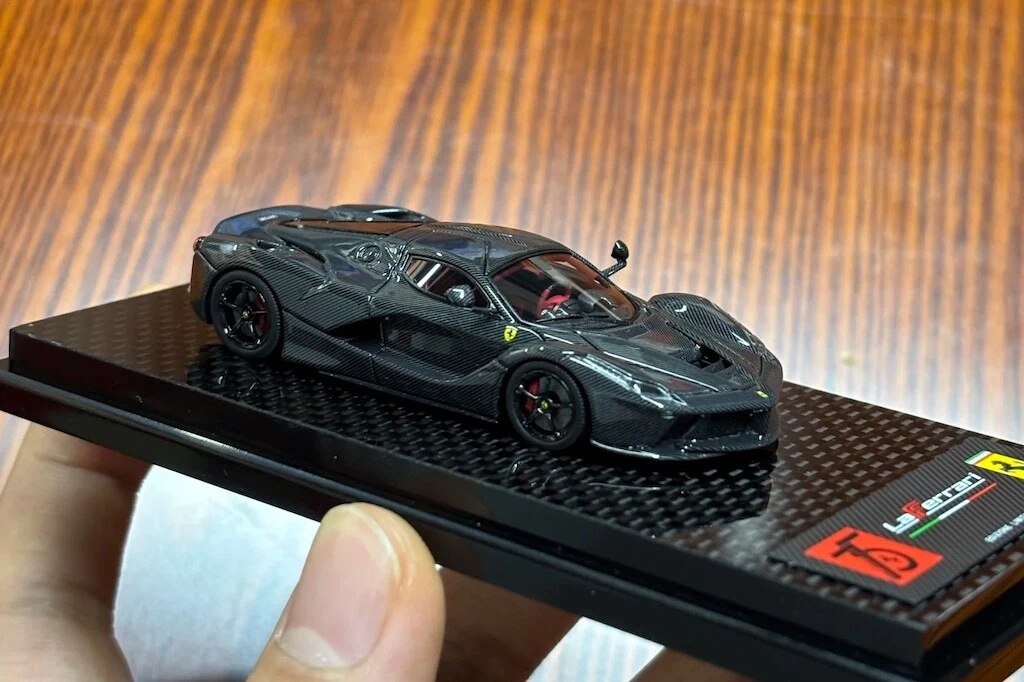 DMH 1:64 Black Full Carbon Laferrari Aperta Sports Model DMH 1:64 Black Full Carbon Laferrari Aperta Sports Model