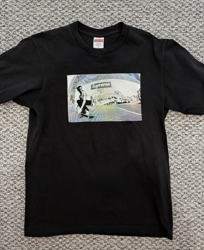 Tee shirt noir FW22 Supreme x Dylan taille S petit skateboard 