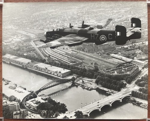 Avion survolant Paris. Bombardier. Gare d'Austerlitz. 31x38. - 第 1/1 張圖片
