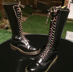 dr martens 1420
