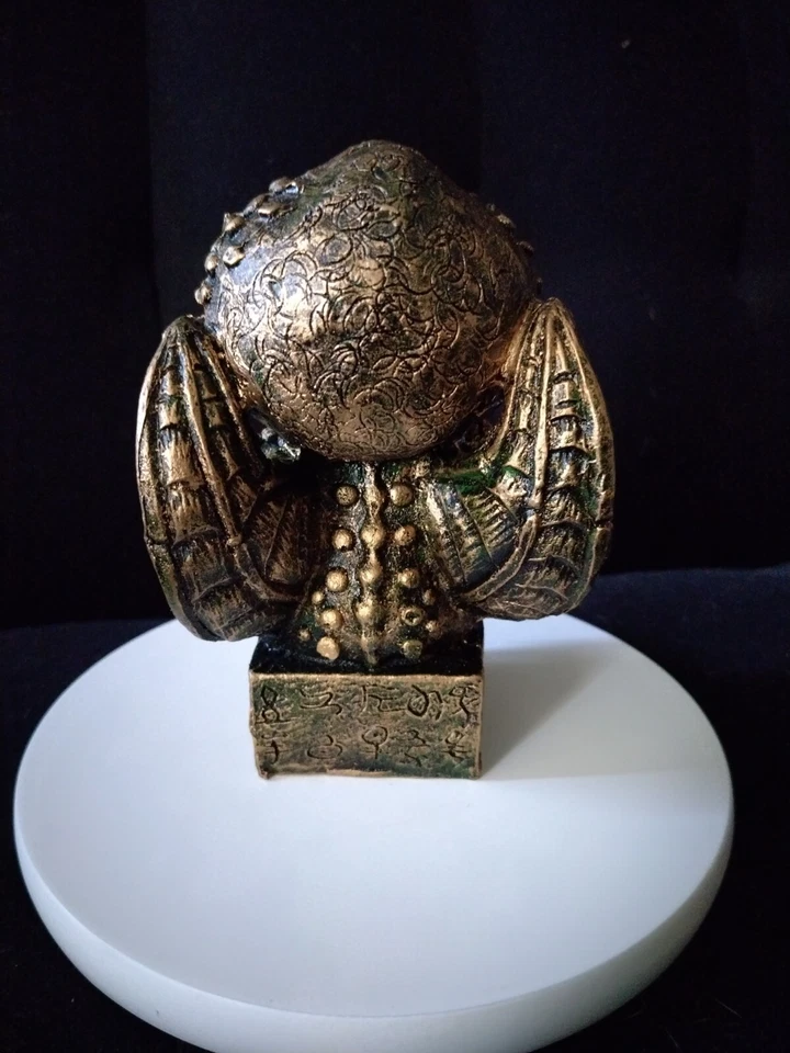 Estatua de resina iluminada Cthulhu figura pulpo Eldritch estatua gótica 6 pulgadas Foto 3 de 4