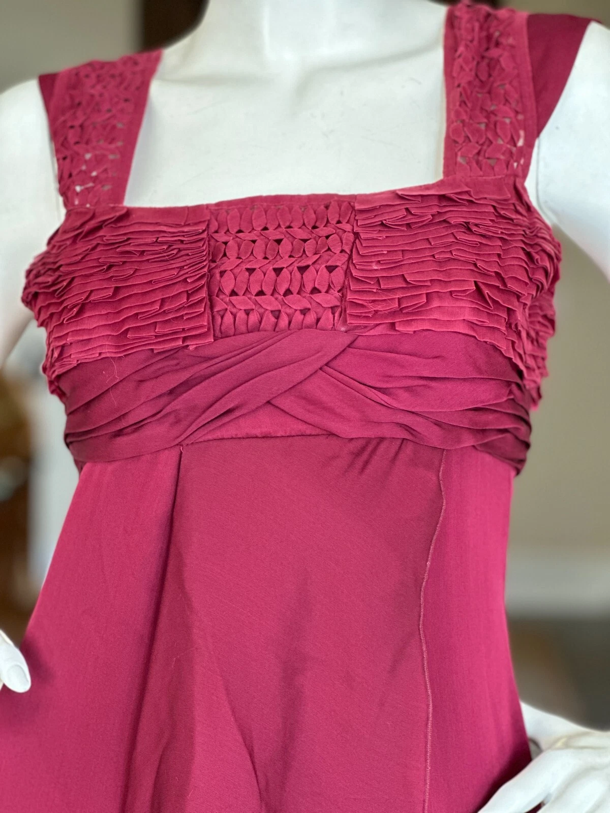 Abito da sera Valentino vintage anni 80 in seta rossa con corpetto plissettato