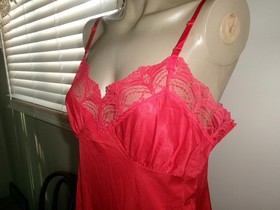 VINTAGE SLIP~ RED NYLON FULL SLIP~ LACE~ SZ 36~ Bari